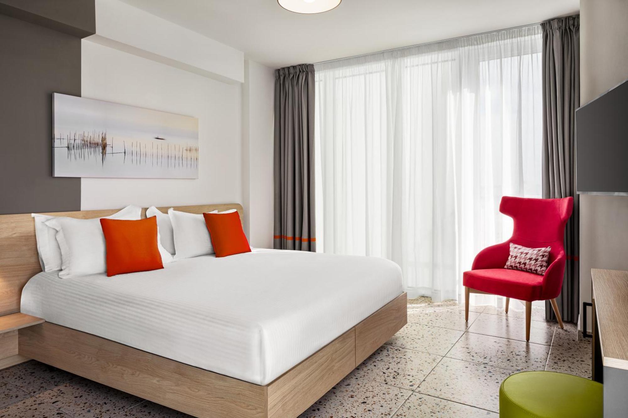Quadro Hotel, Trademark Collection By Wyndham Saint Julian's エクステリア 写真
