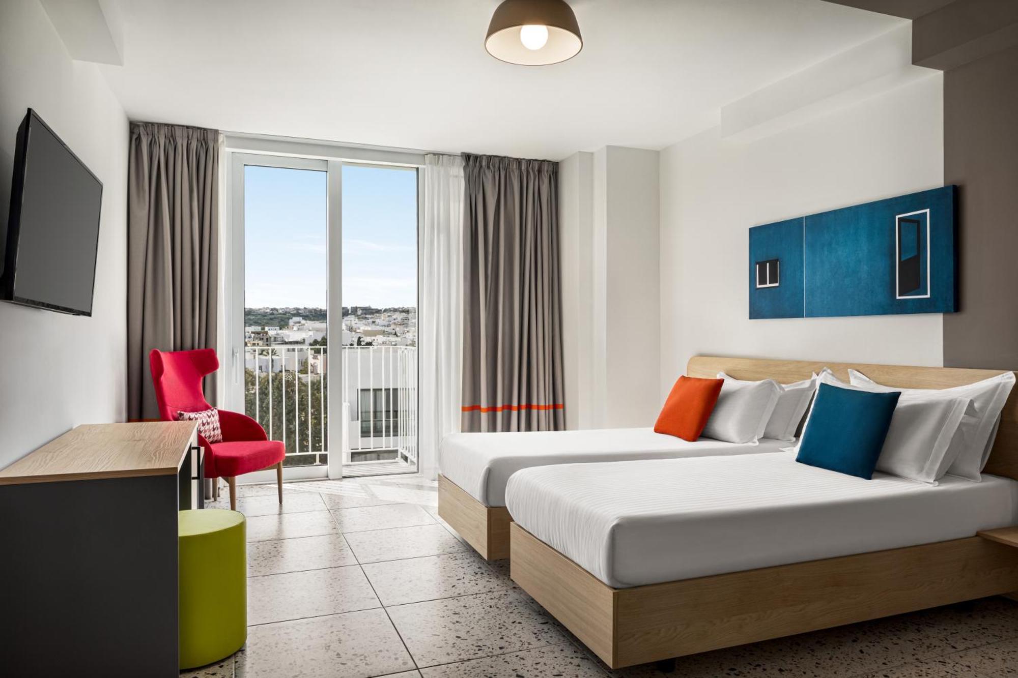 Quadro Hotel, Trademark Collection By Wyndham Saint Julian's エクステリア 写真