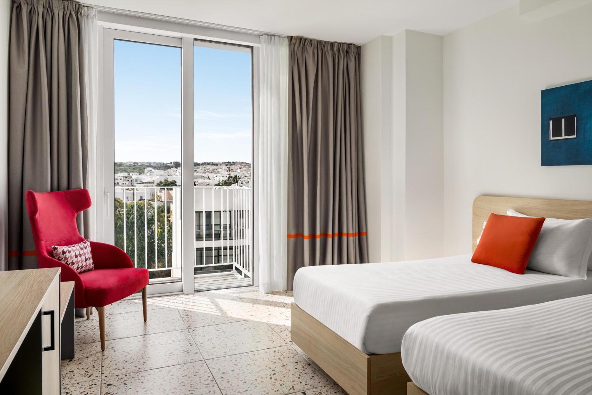 Quadro Hotel, Trademark Collection By Wyndham Saint Julian's エクステリア 写真