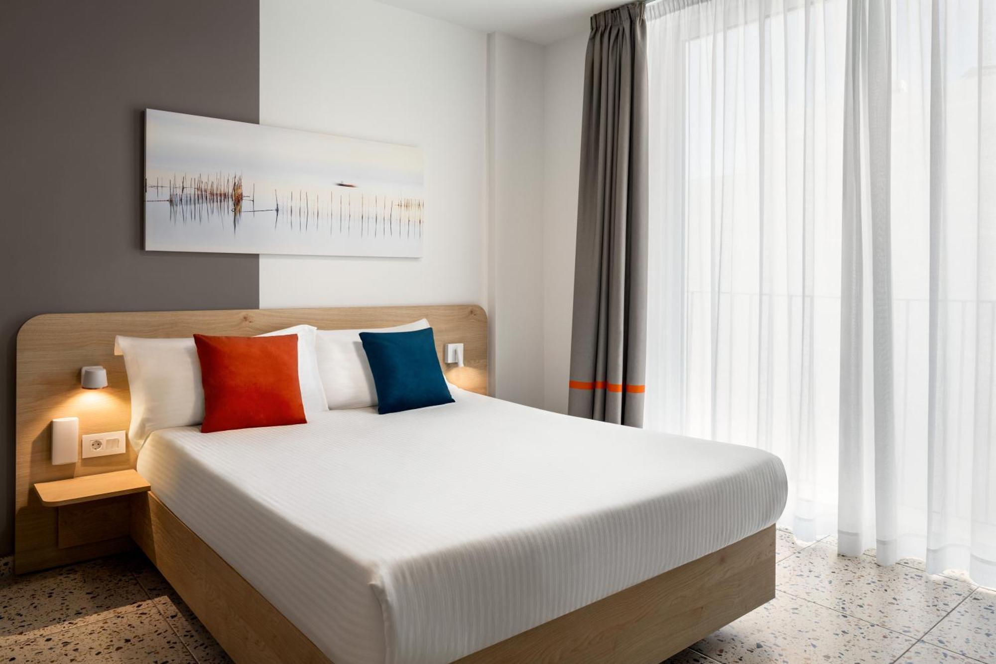 Quadro Hotel, Trademark Collection By Wyndham Saint Julian's エクステリア 写真
