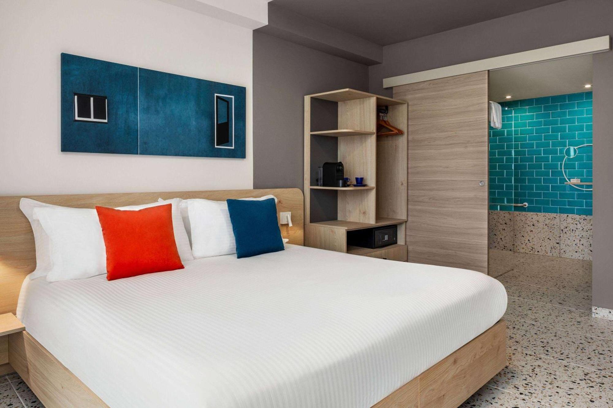 Quadro Hotel, Trademark Collection By Wyndham Saint Julian's エクステリア 写真