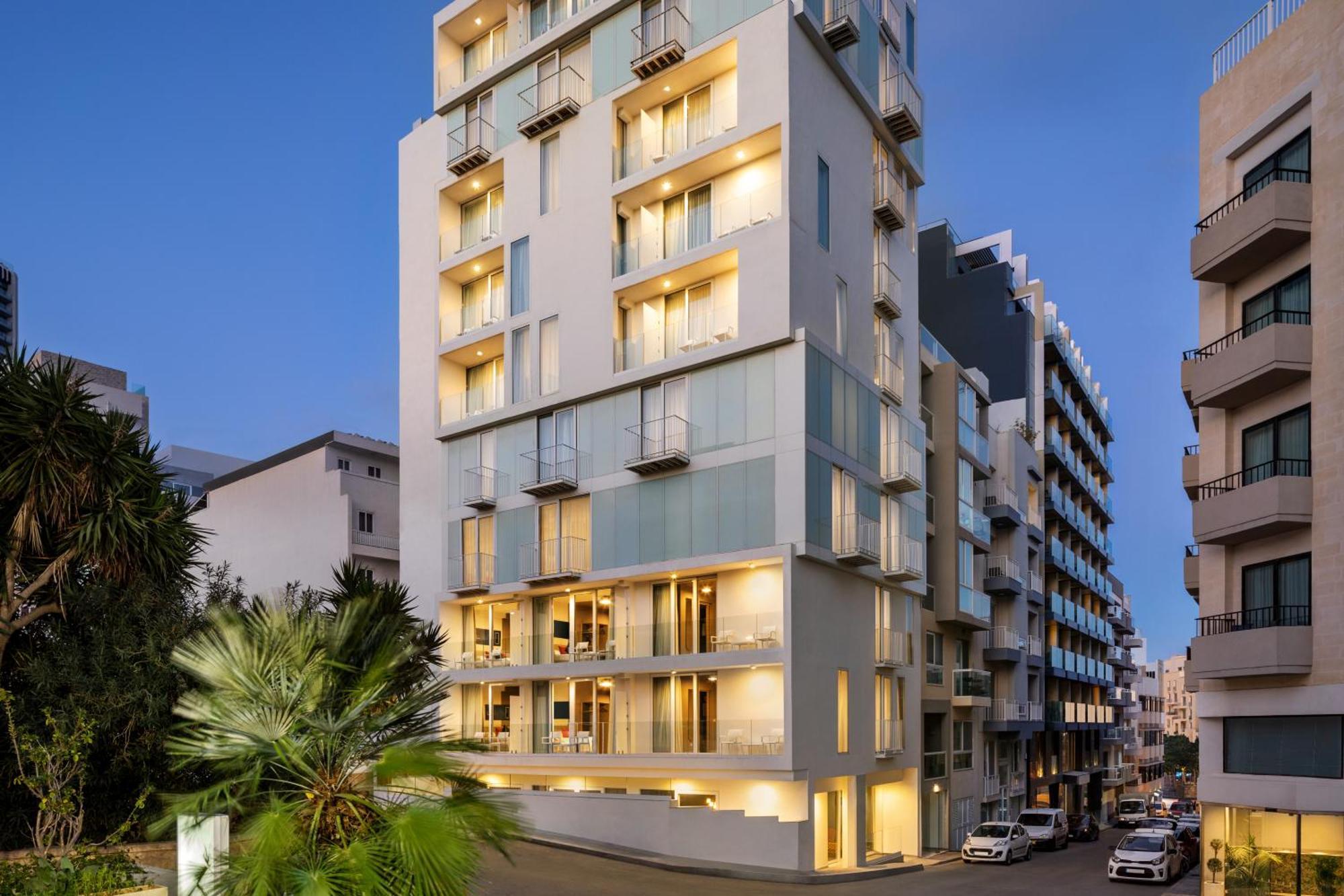 Quadro Hotel, Trademark Collection By Wyndham Saint Julian's エクステリア 写真